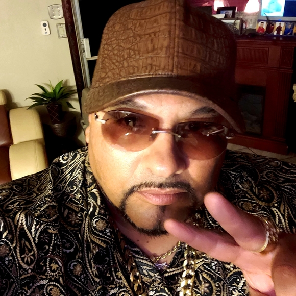 Meet your Posher, Eric - Picture 2 of 2